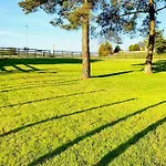 Nyaraló District Romantic Get Away In 1 Acre Gardens Off M6 Penrith