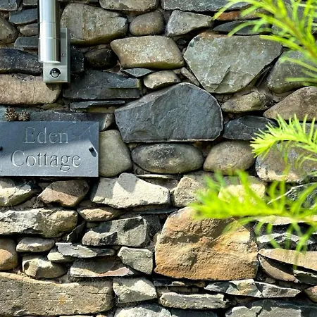 District Romantic Get Away In 1 Acre Gardens Off M6 Penrith