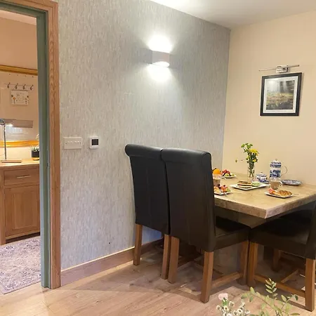 Tatil Evi District Romantic Get Away In 1 Acre Gardens Off M6 *