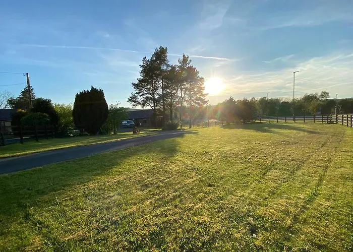 District Romantic Get Away In 1 Acre Gardens Off M6 Feriehus Penrith