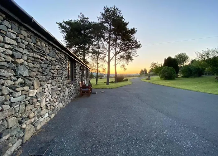 Holiday home District Romantic Get Away In 1 Acre Gardens Off M6