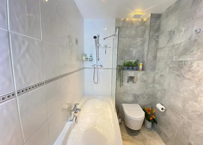 Feriehus District Romantic Get Away In 1 Acre Gardens Off M6 *